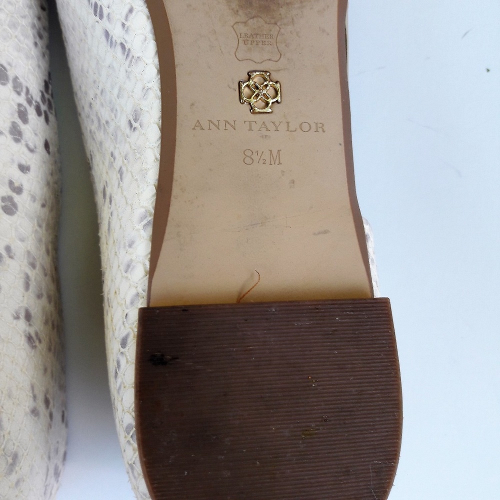 Ann Taylor Half d'Orsay Snakeskin Embossed Leather Flats Leather Soles 8.5M - Picture 2 of 2